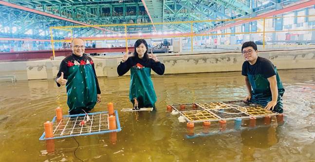 可下潛式牡蠣養殖浮棚